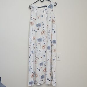 Floral Sleeveless Maxi Dress - White and Blue